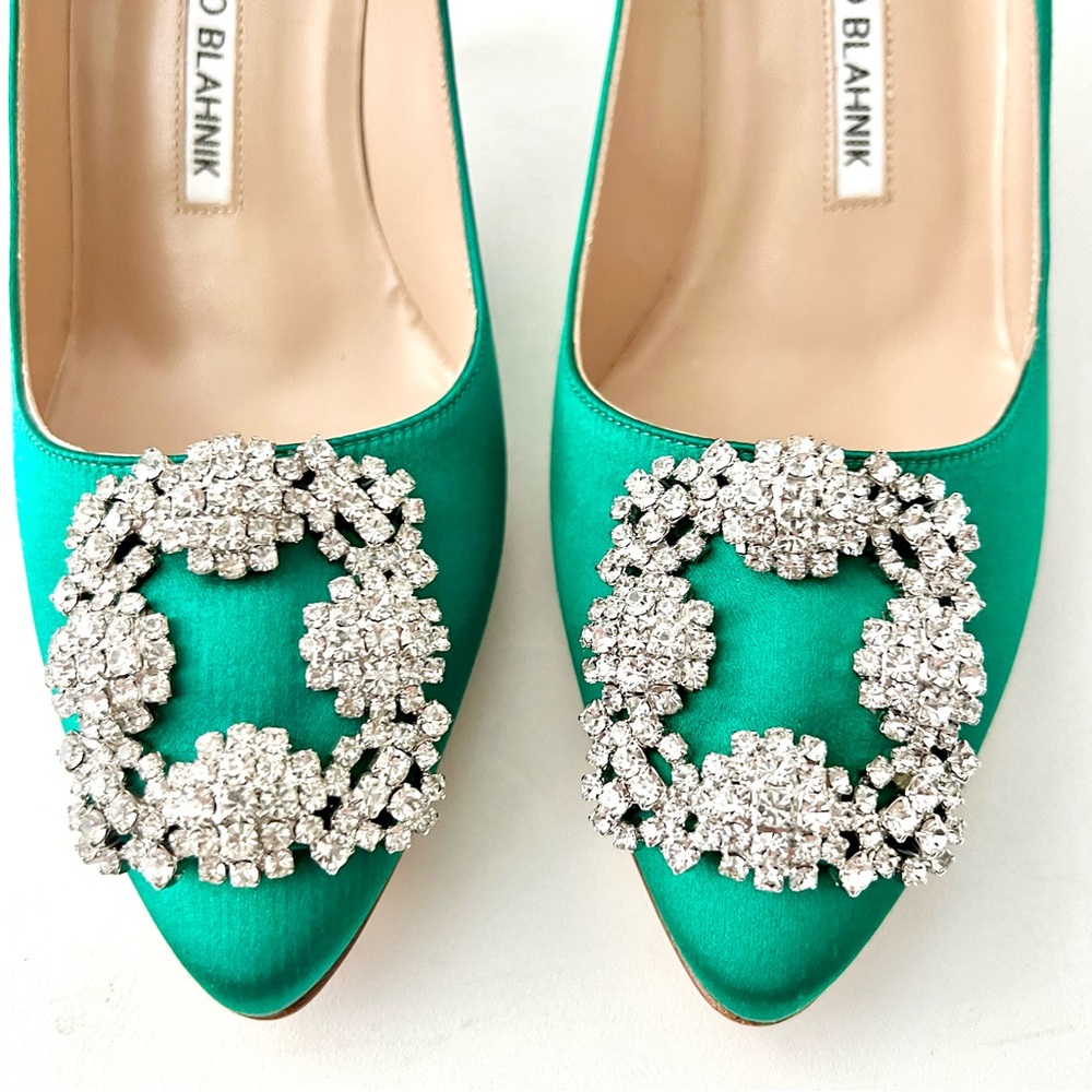 MANOLO BLAHNIK | Emerald Green Satin Jewel Buckle Crystal Pumps Heels US 6 EU 36 - Picture 4 of 15